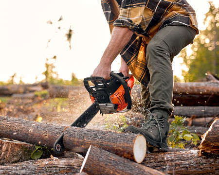Comment bien choisir votre matériel de coupe de bois ?
