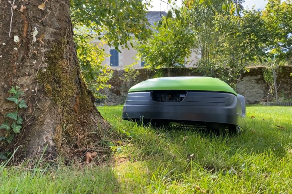 Robot tondeuse neuf en stock