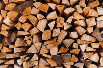 Comment choisir une fendeuse à bois ?